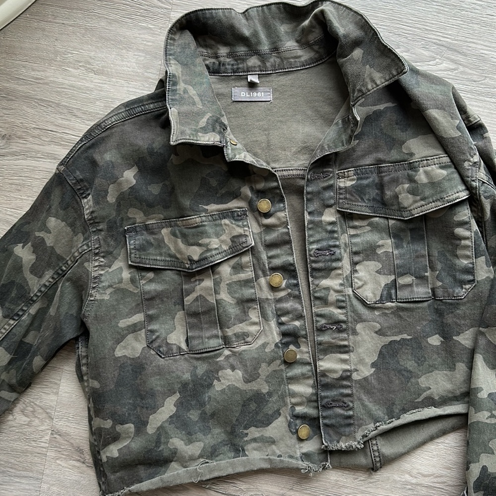 Cropped jacket - Picture 3 of 3
